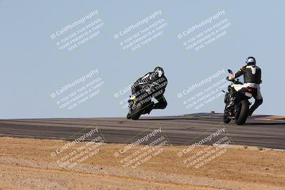 media/Feb-06-2025-Racers Edge (Thu) [[c17ed6f7b1]]/2-B Group/Session 4 End (Turn 10 Backside)/